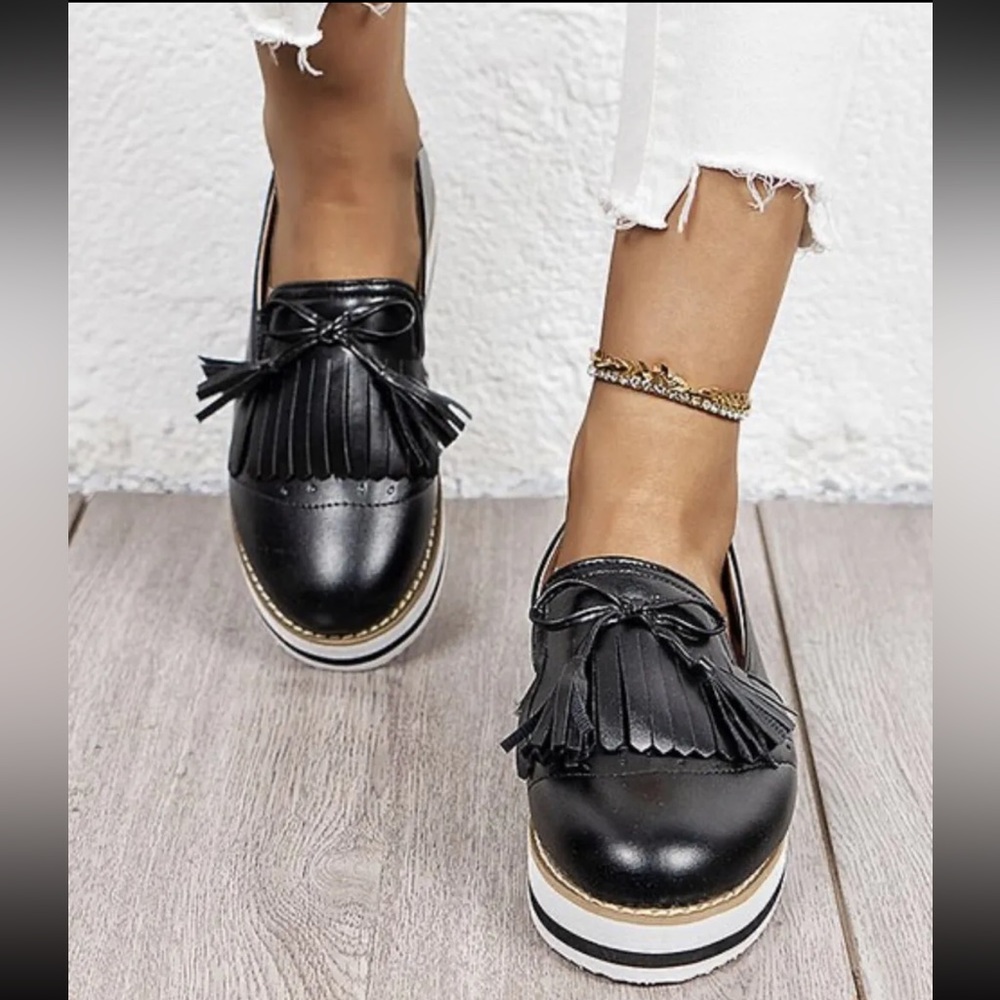 Fashion Black Bow Accent Platform Loafer Women Size 9 US NEW